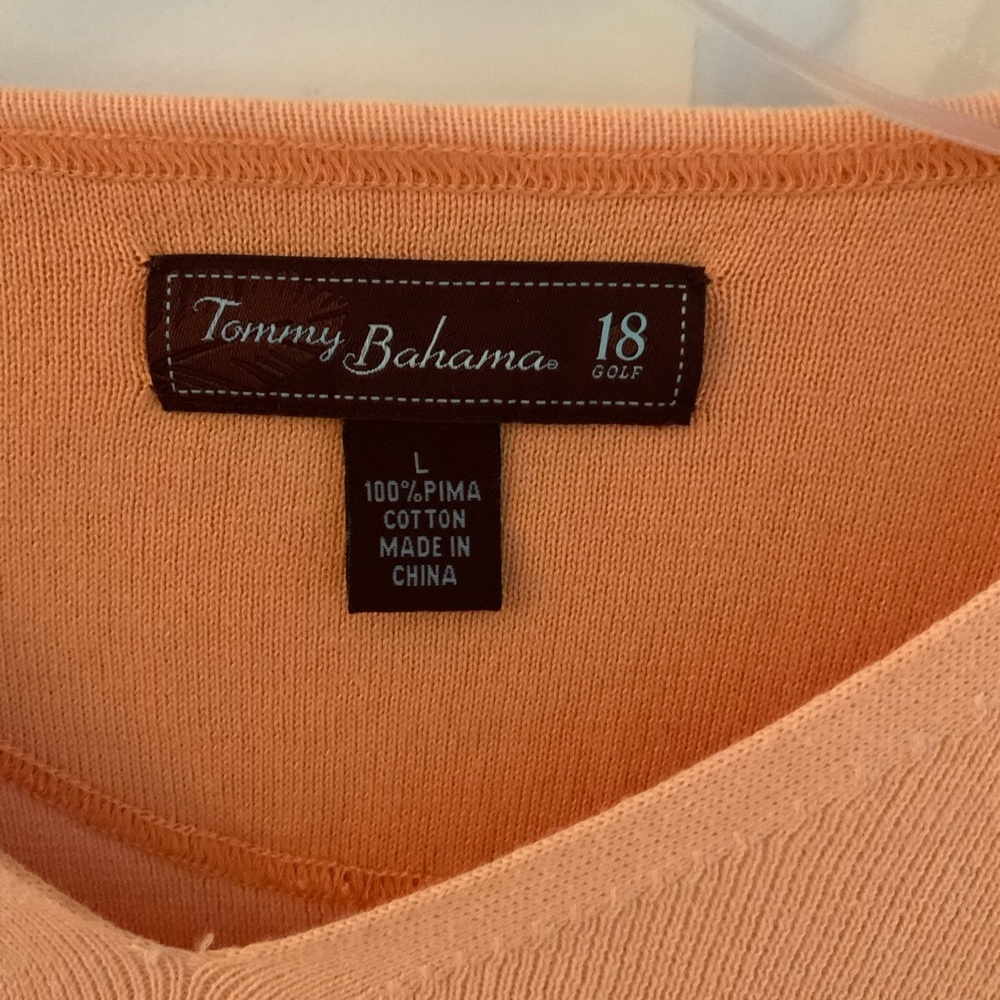 Tommy Bahama Men’s Pale Orange V-Neck 100% Pima cotton sweater. Open bottom - Picture 2 of 4